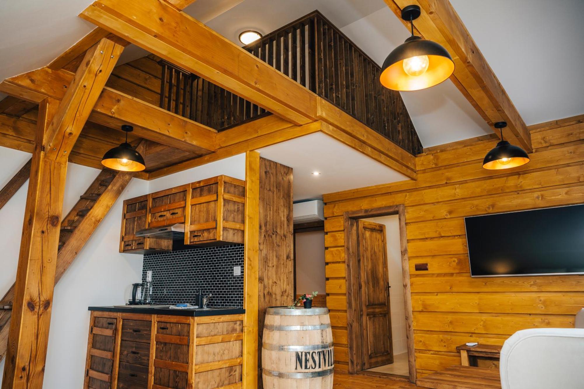 Nestville Apartments Hniezdne Ngoại thất bức ảnh