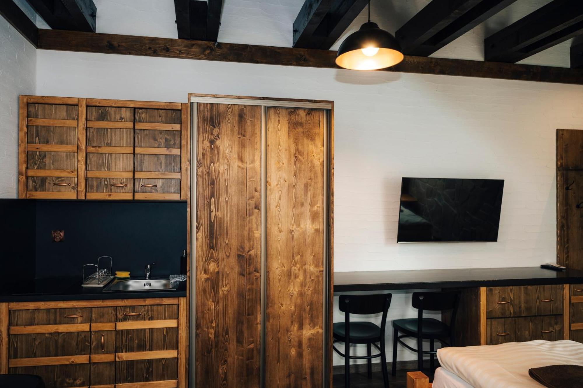 Nestville Apartments Hniezdne Ngoại thất bức ảnh